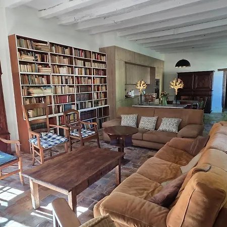 Le Des Communs Casa de Férias